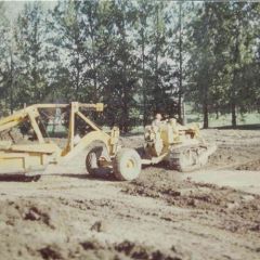 1985 Oakdale GC #5 Green And Tee 02